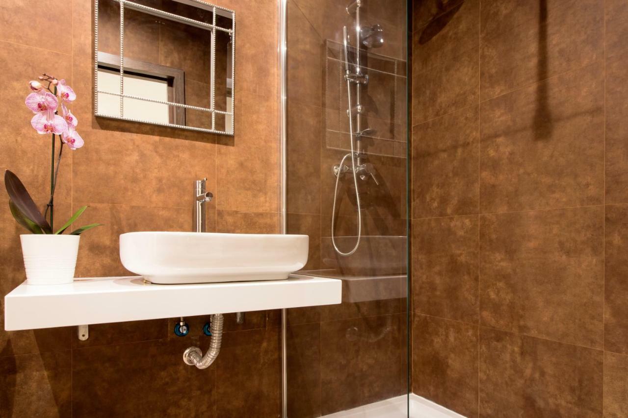 Apartamentos Rosa Do Bairro Alto Lisboa Ngoại thất bức ảnh